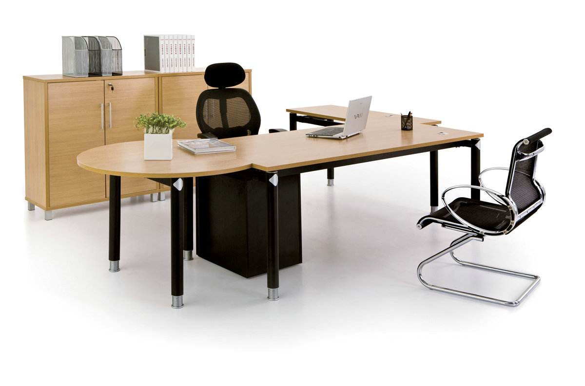 SABA办公设计公司帮您分析实木办公家具和板式办公家具的区别